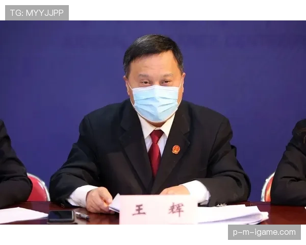 拉皮诺退役后还在晒百万年薪合同？